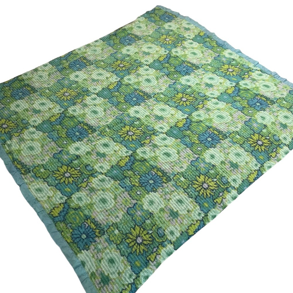 Fieldcrest satin trim vintage 80s 82”x73” Full Size thermal acrylic